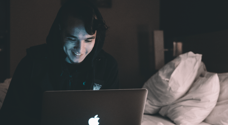 12 Things People Wished They Knew Before Starting College - 10 But it’s okay to be alone too