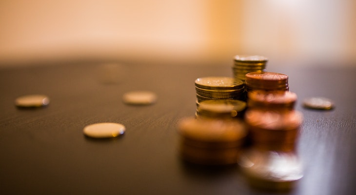 10-Lies-College-Students-Tell-Their-Parents - 7 - Don’t worry, I’m spending wisely - Feature