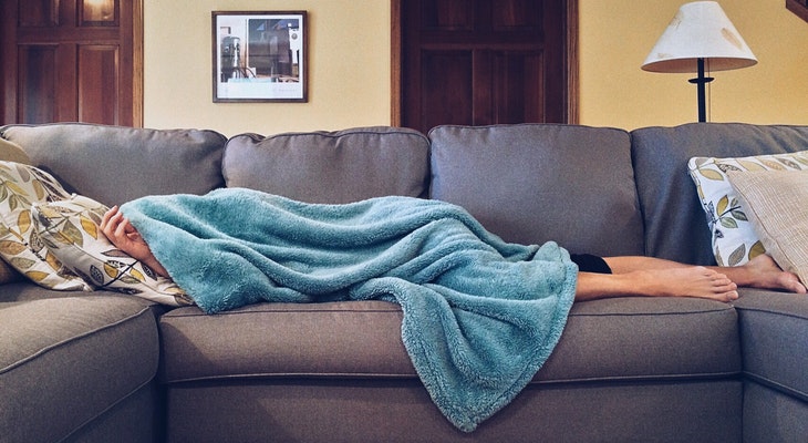 10-Lies-College-Students-Tell-Their-Parents - 8 - I’m going to sleep now, promise - Feature