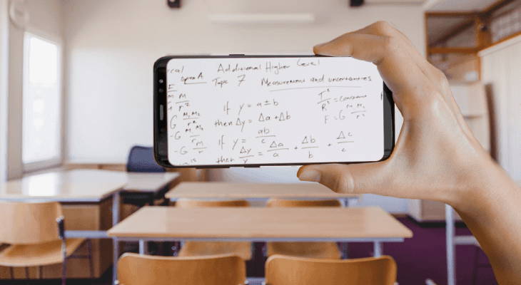 Sorry, Not Sorry - 15 Things College Students Are Guilty Of - 13 Taking pictures of your lecturer’s slides as “notes”