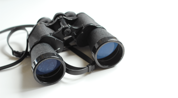 Annoying habits in public transportation - 8 The busybodies