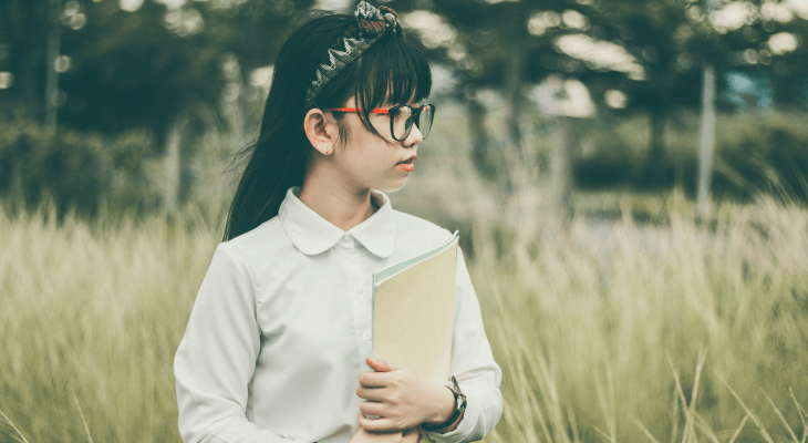 10 Steps on How You Can Stay Safe During Those Late Nights-Stay aware of your surroundings