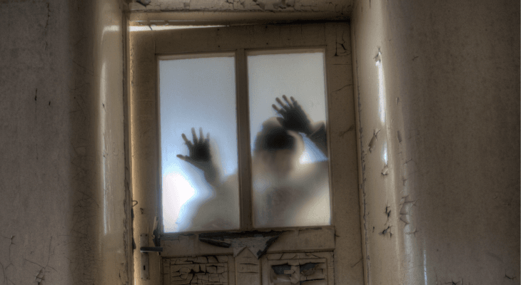 Crazy University Clubs That Exist Abroad-Humans vs Zombies Club