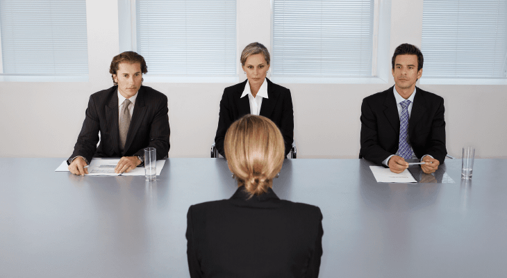 7 Important Items to Bring to Your First Job Interview - Feature-Image