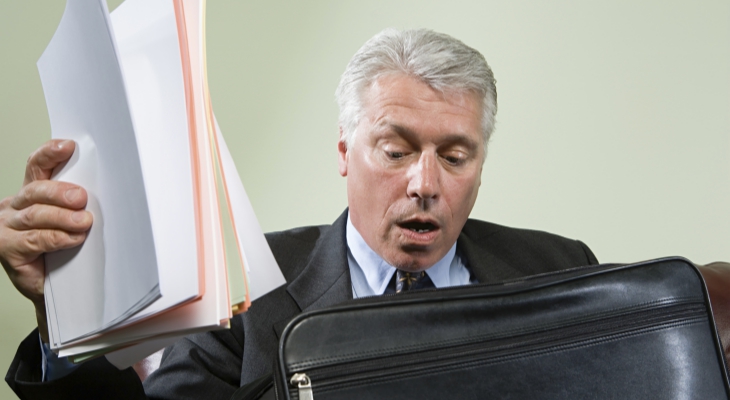 Things you should not do at a job interview - 9 Forgetting to bring copies of your resume