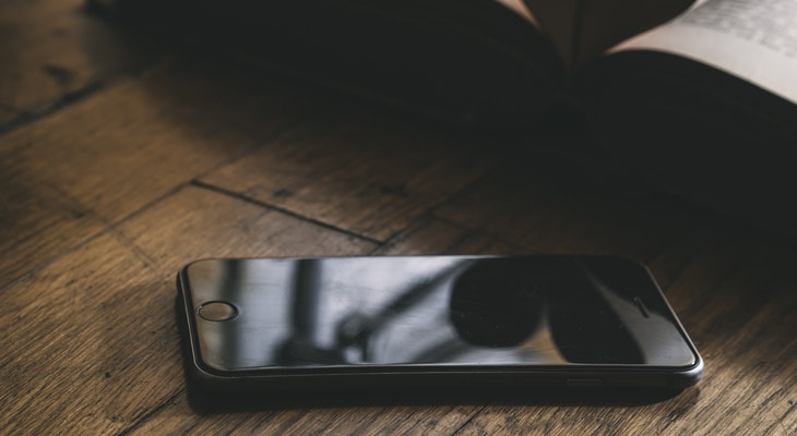 Ways to Cram Before an Exam When You’re Desperate-Put your phone away