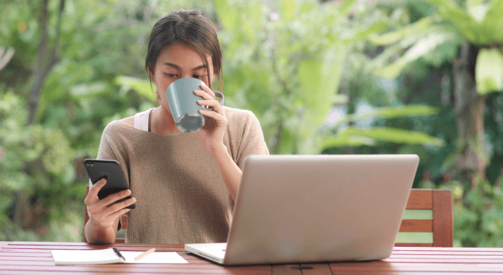 6 Productive Things You Can Do Online-Read up on personal finance