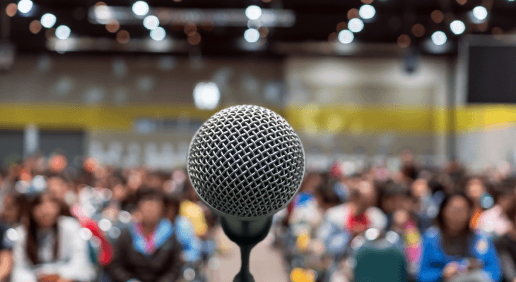 Studying Business-Public speaking