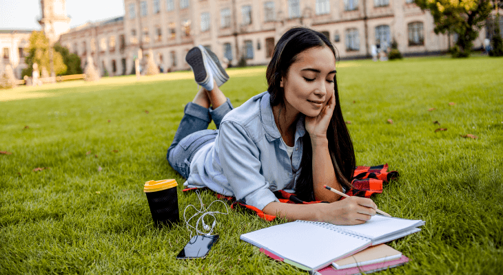 taylor-swift-writing-tips-generous-details