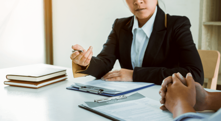 facts-about-being-a-lawyer-critical-thinking-communication