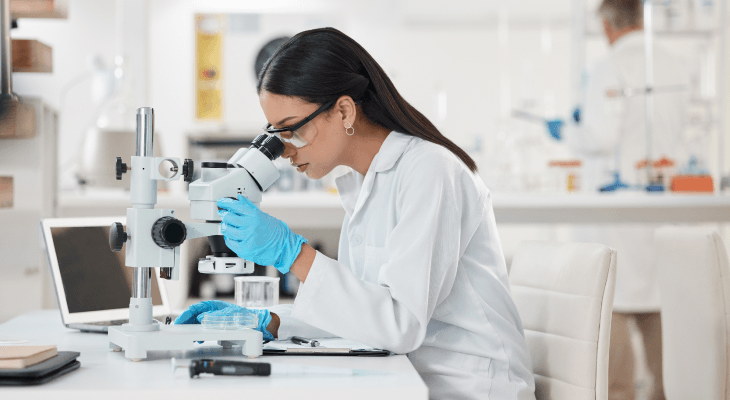 roles-healthcare-biomedical-scientist