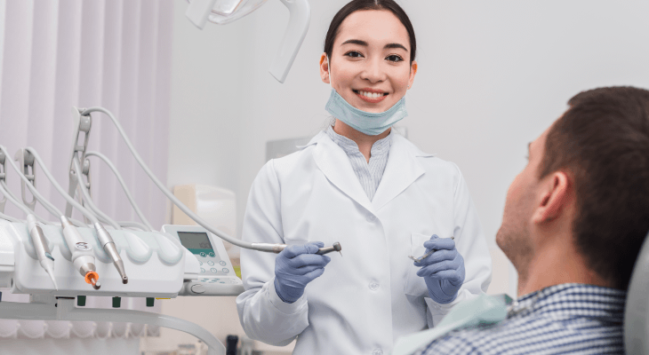 roles-healthcare-dentist